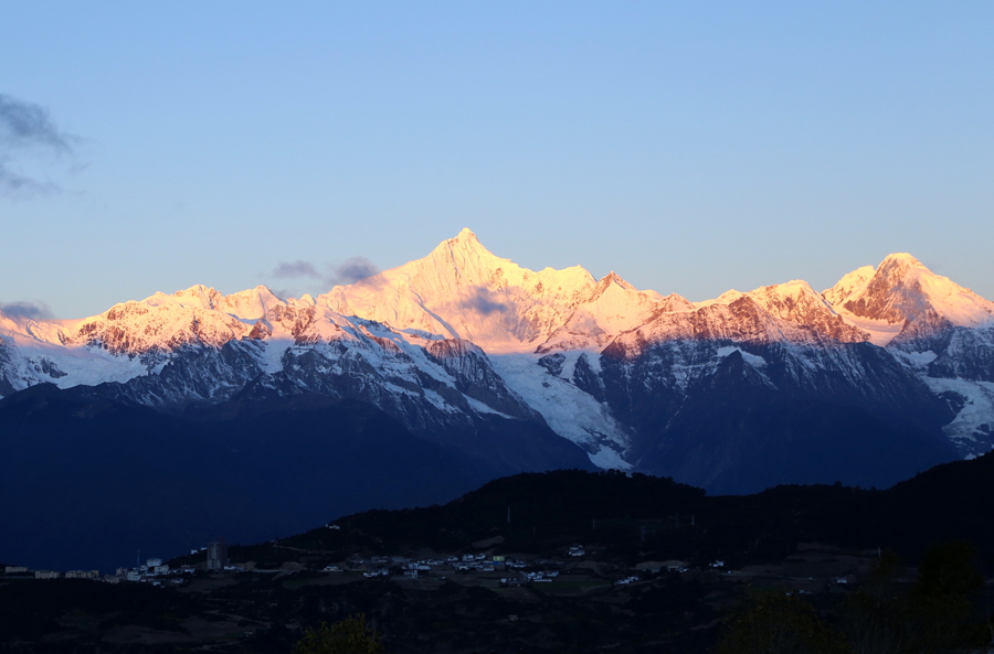 梅里雪山晨韵5.jpg