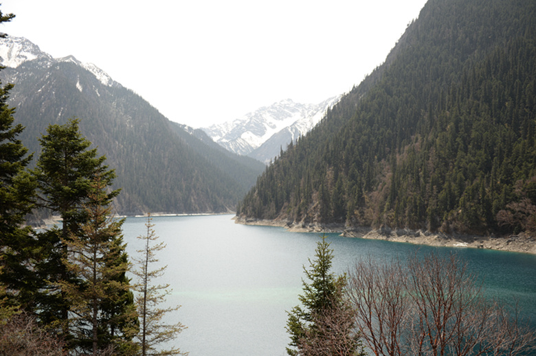 雪山仙湖