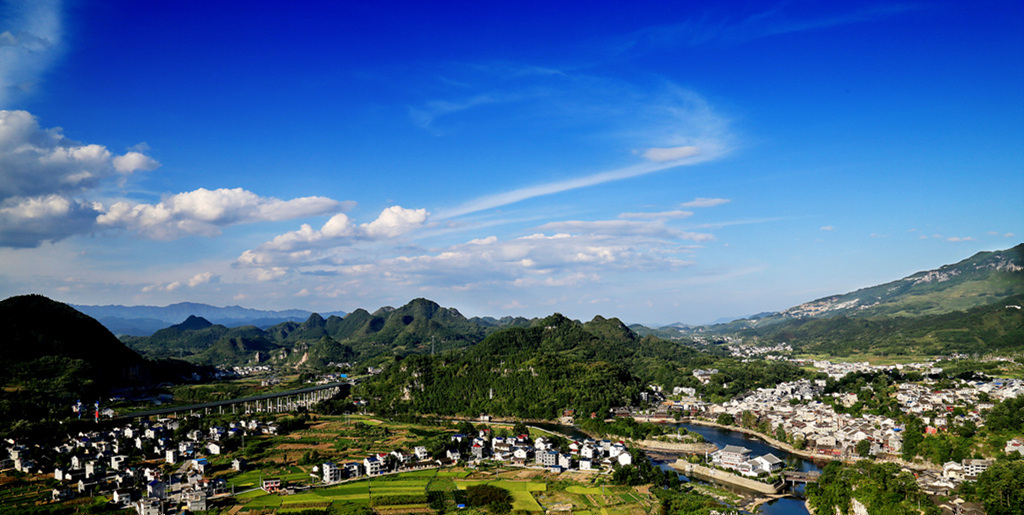 006茶峒全景006-1.jpg