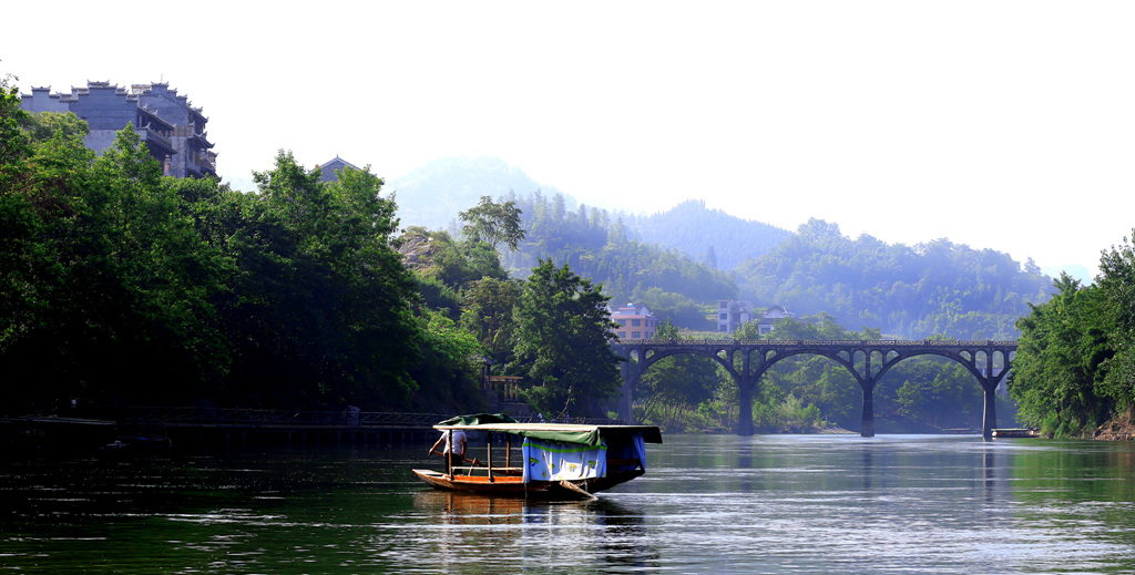 011茶峒全景 - 副本.jpg