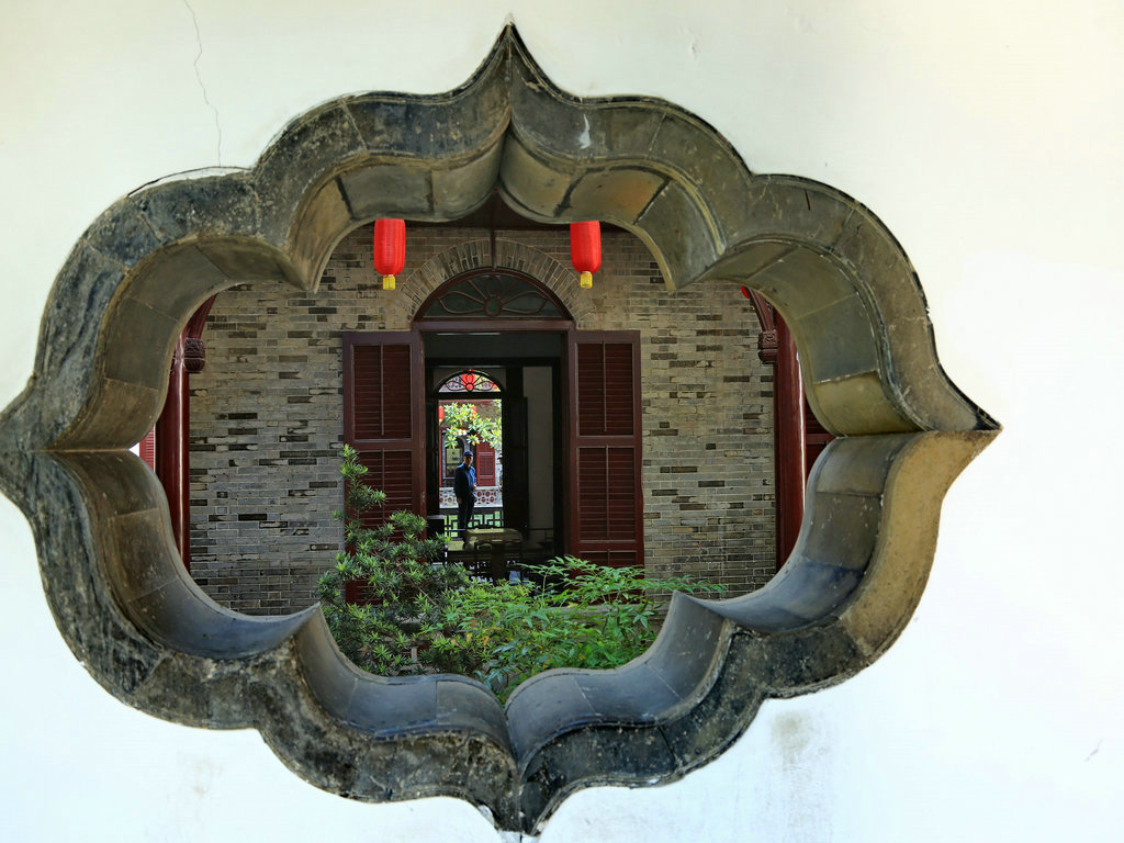5L9A0036-.jpg