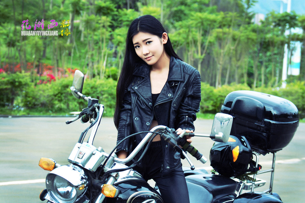 摩托女郎小颜 (6).jpg
