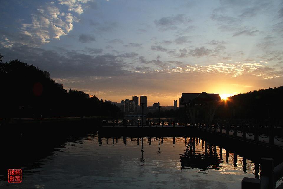psbCA55727Z.jpg