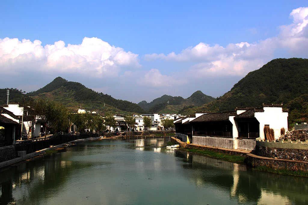 皖南-太极湖村-1.jpg
