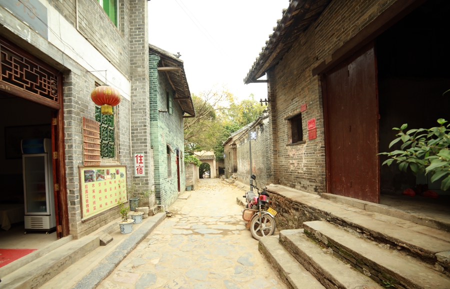 B09.JPG