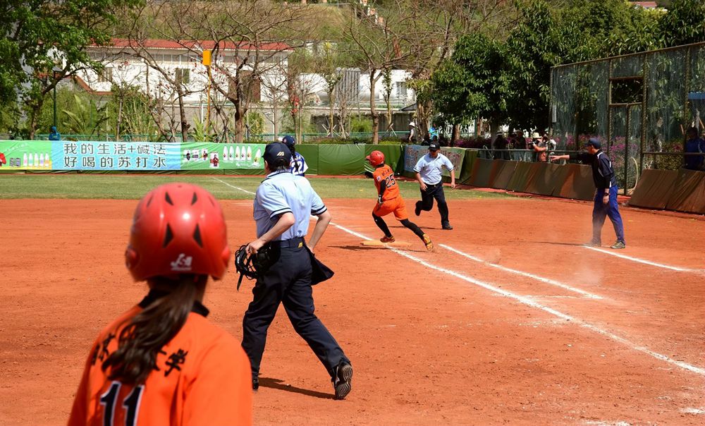 踏垒   霍长华.jpg