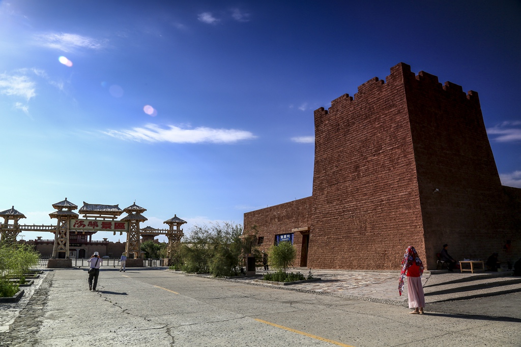 阳关遗迹感沧桑