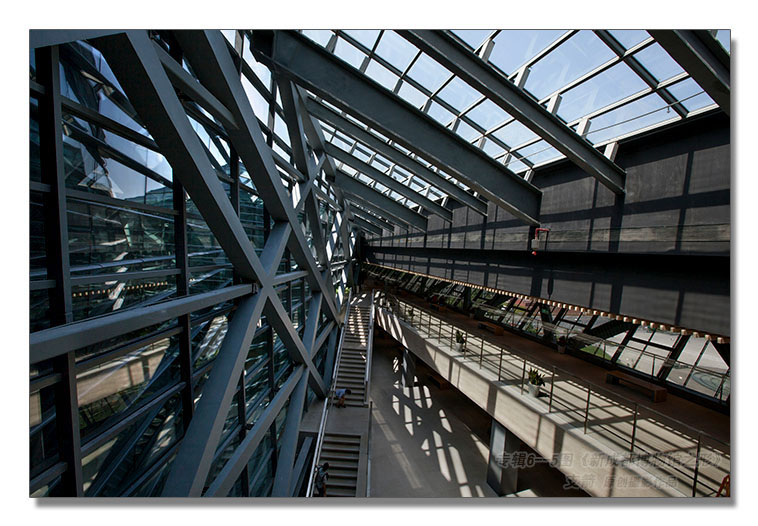 现代建筑专辑6--5图-3《新成都博物馆之形》--支箭-独创用杆撑相机拍摄.jpg