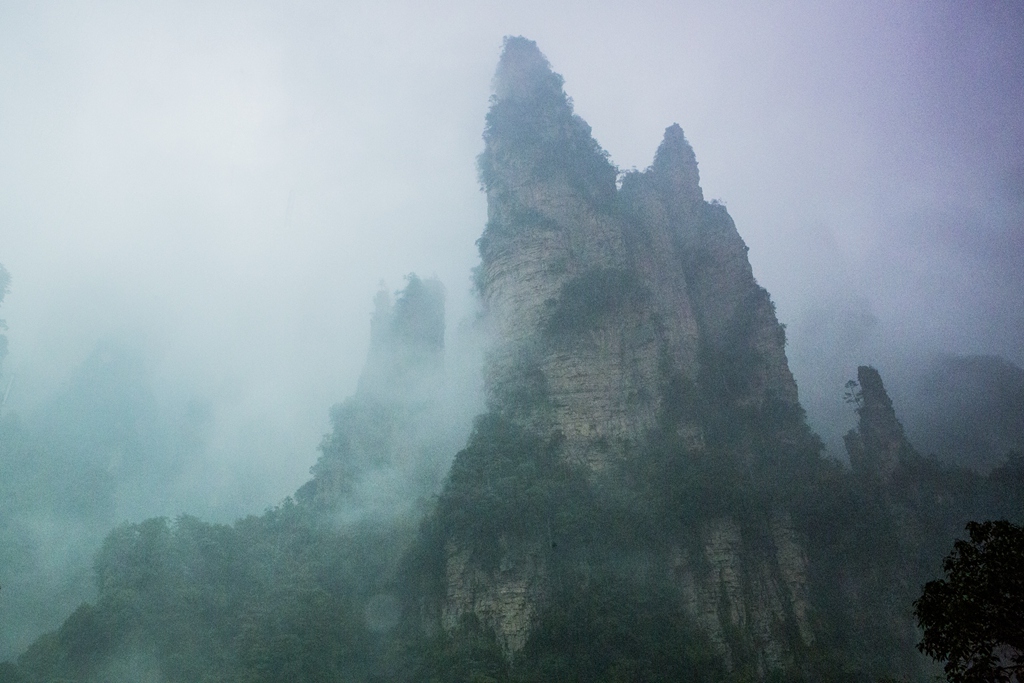 雾中掠影袁家界