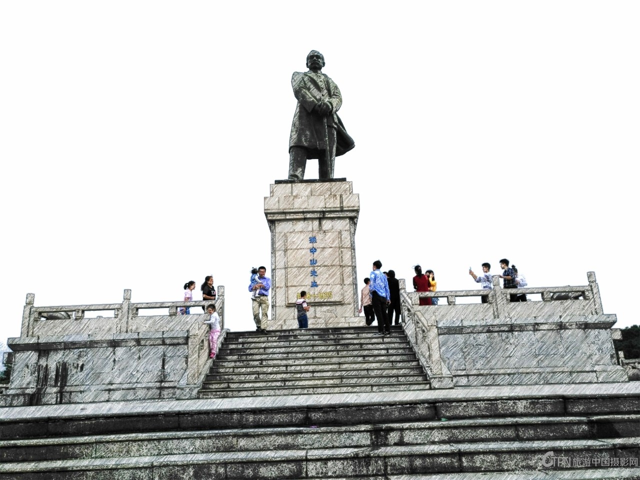 雕塑.jpg