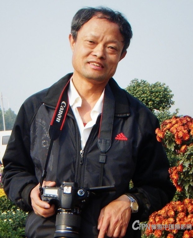 顾兴 【辛浩】--中国旅游摄影网特约摄影师