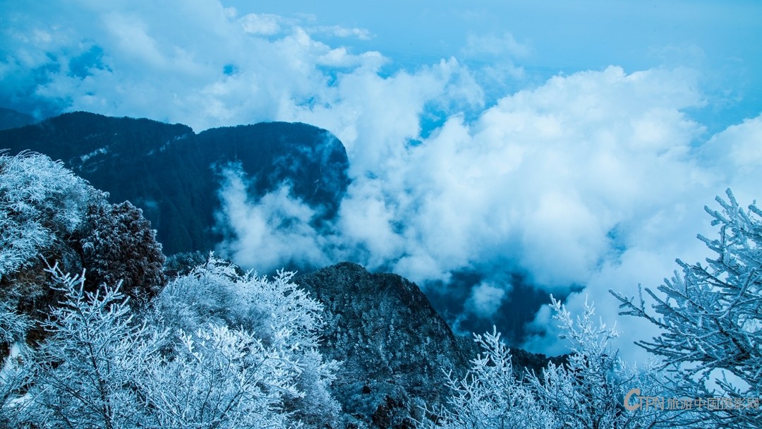 峨嵋山舍身崖