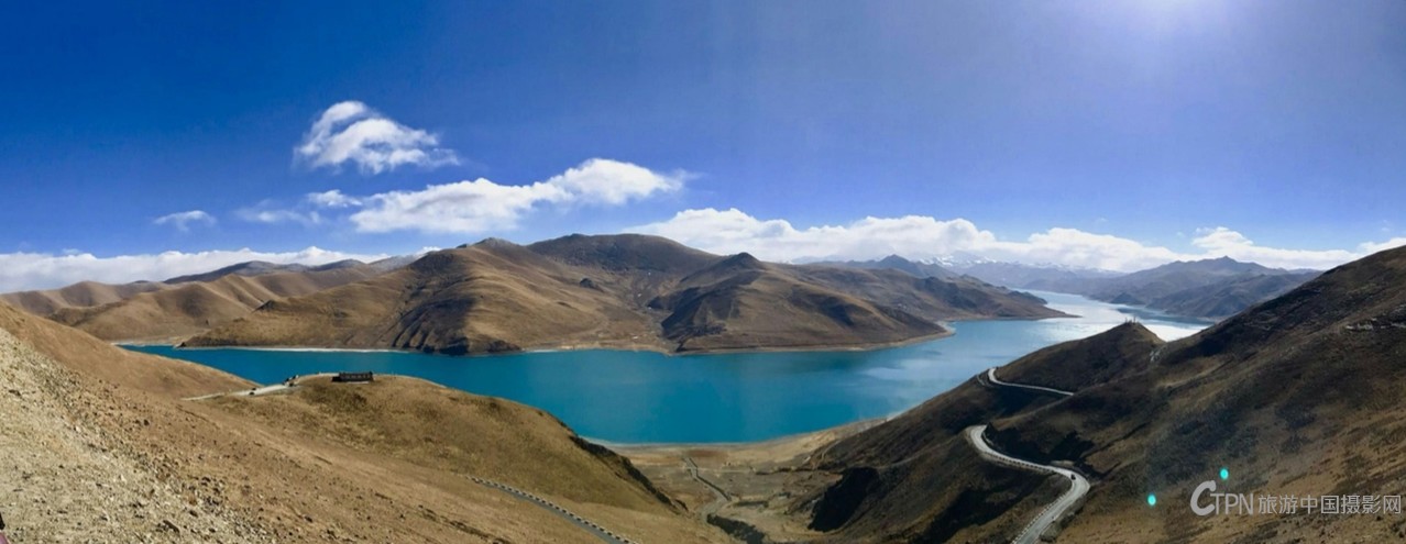 西藏圣湖--羊卓雍措.jpg