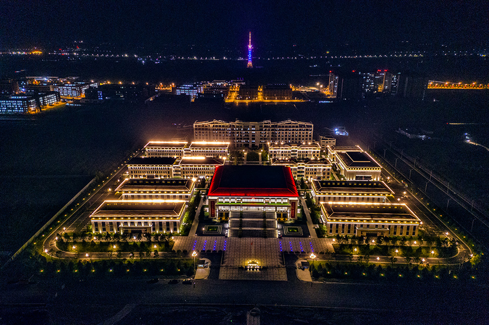《党校夜景》.jpg