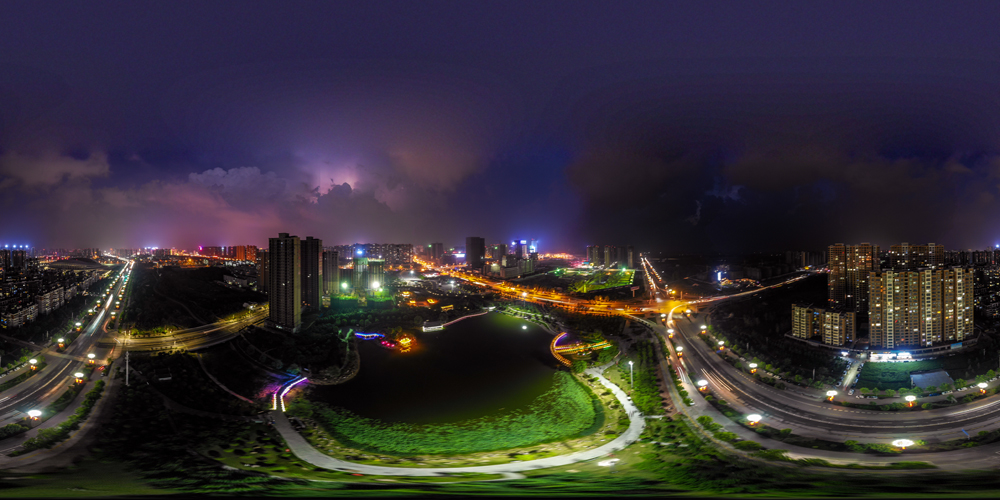 《开元湖雨前夜景》 刘金克 13903963891.jpg