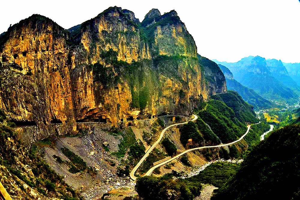 锡崖沟挂壁公路-于承森-13105361583.JPG