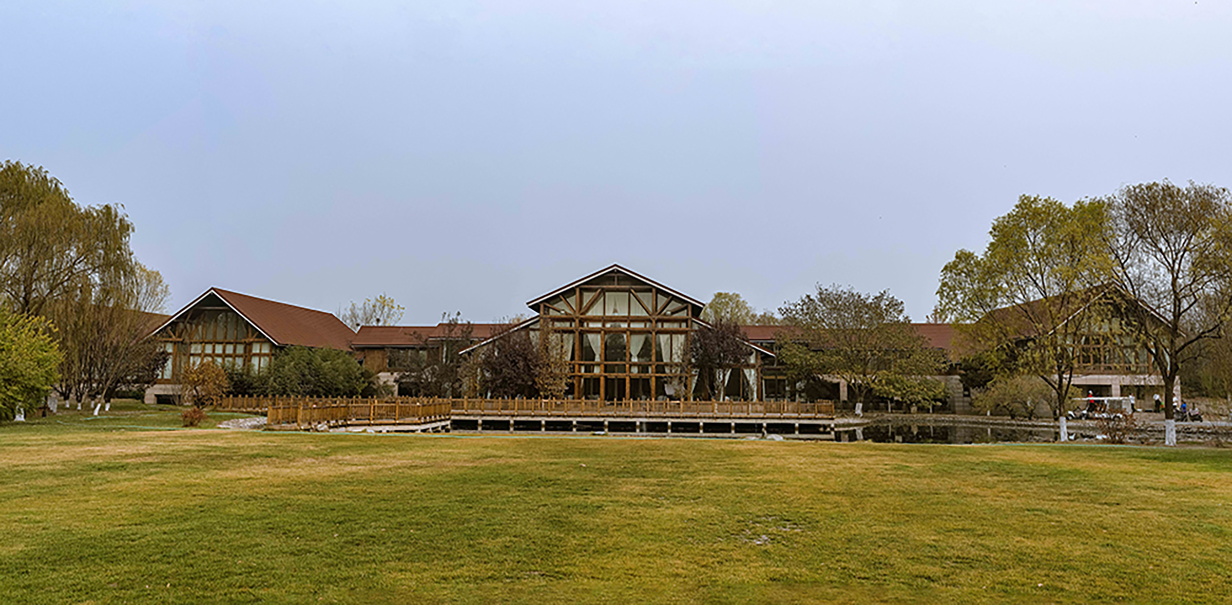 紫天鹅山庄0.jpg