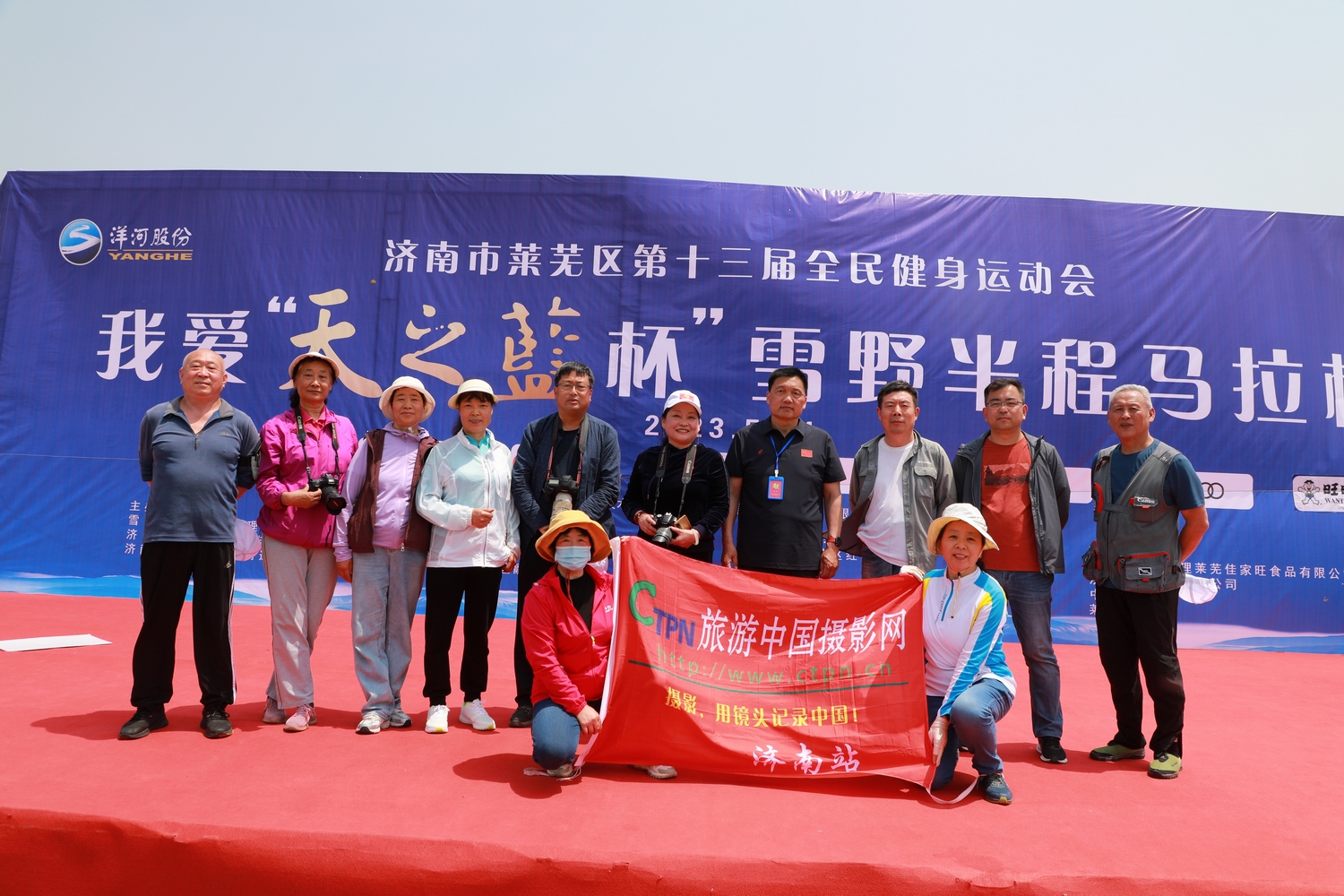 合影微信图片_20230515172642于洪江拍.jpg