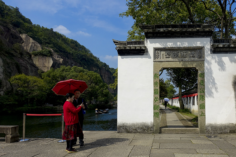 崔家铭《情缘》拍摄于东湖 13793698503 潍坊市奎文区文化馆.jpg